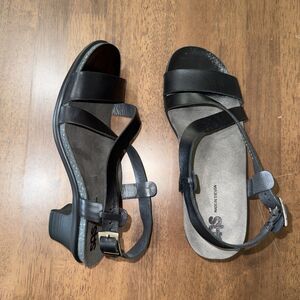 SAS Nouveau Black Leather Walking Sandals 6.5 Strappy Comfort Heels Made in USA